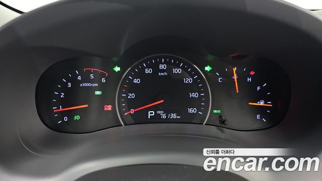 Kia Carnival R Grand Carnival GLX Premium 2014 — фото 8