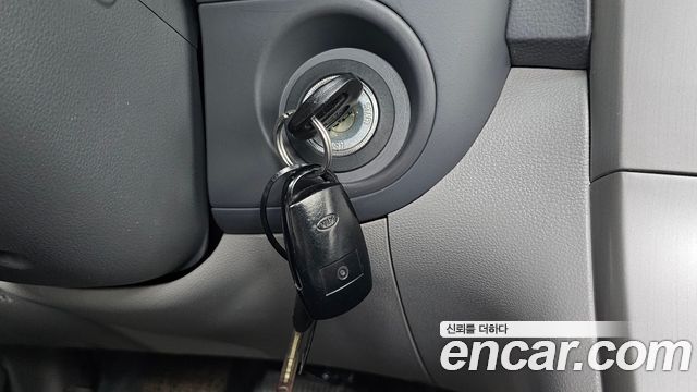 Kia Carnival R Grand Carnival GLX Premium 2014 — фото 14