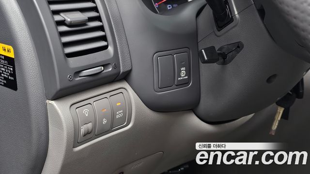 Kia Carnival R Grand Carnival GLX Premium 2014 — фото 17