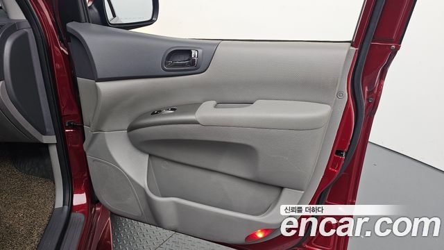 Kia Carnival R Grand Carnival GLX Premium 2014 — фото 24