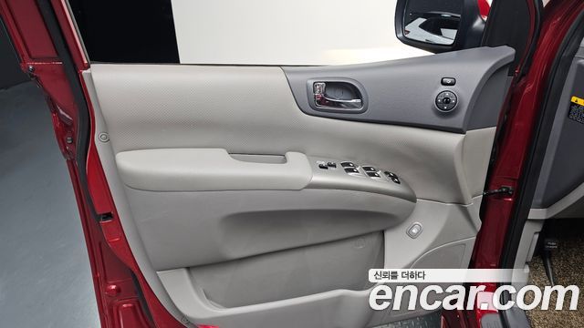 Kia Carnival R Grand Carnival GLX Premium 2014 — фото 25