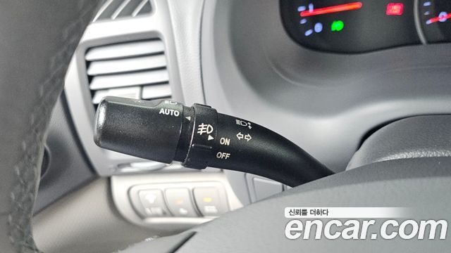 Kia Carnival R Grand Carnival GLX Premium 2014 — фото 30