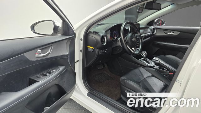 Kia K3 Prestige 2020 — фото 10