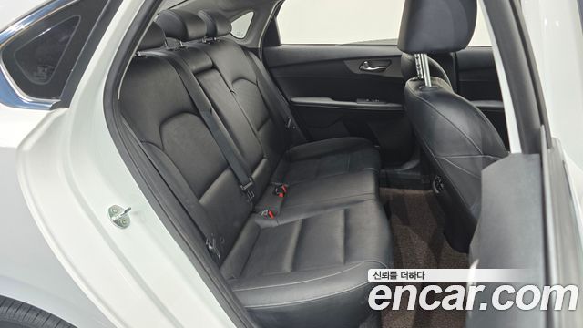 Kia K3 Prestige 2020 — фото 11