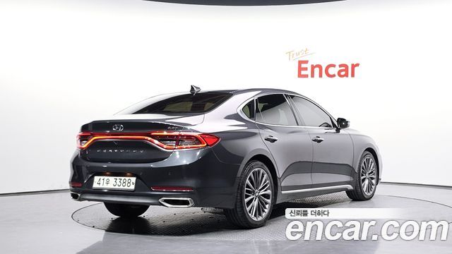 Hyundai Grandeur (IG) 2.2 Diesel Premium Special 2017 — фото 2