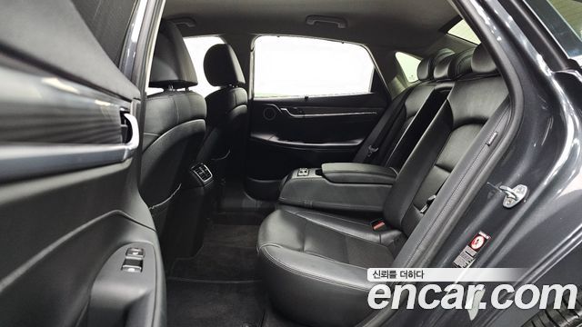 Hyundai Grandeur (IG) 2.2 Diesel Premium Special 2017 — фото 15