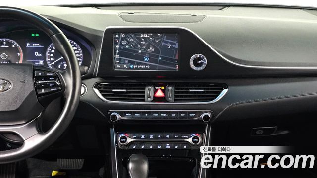 Hyundai Grandeur (IG) 2.2 Diesel Premium Special 2017 — фото 18