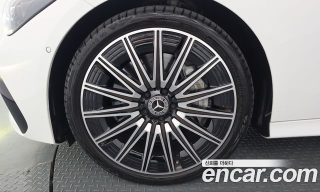 Mercedes-Benz CLE-Class (C236) CLE450 4MATIC Cabriolet 2026 — фото 5