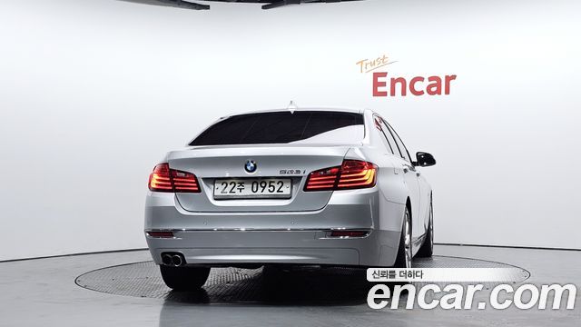 BMW 5 Series (F10) 528i Luxury Plus 2016 — фото 4