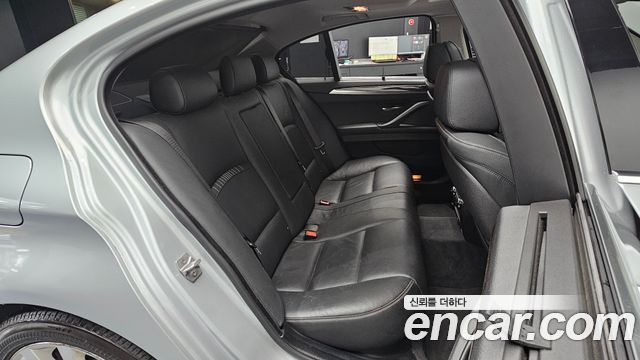 BMW 5 Series (F10) 528i Luxury Plus 2016 — фото 12