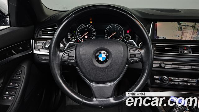 BMW 5 Series (F10) 528i Luxury Plus 2016 — фото 13