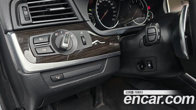 BMW 5 Series (F10) 528i Luxury Plus 2016 — фото 20