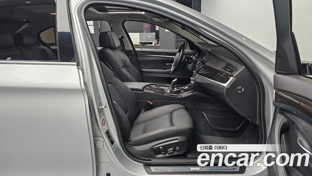 BMW 5 Series (F10) 528i Luxury Plus 2016 — фото 26