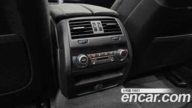 BMW 5 Series (F10) 528i Luxury Plus 2016 — фото 27