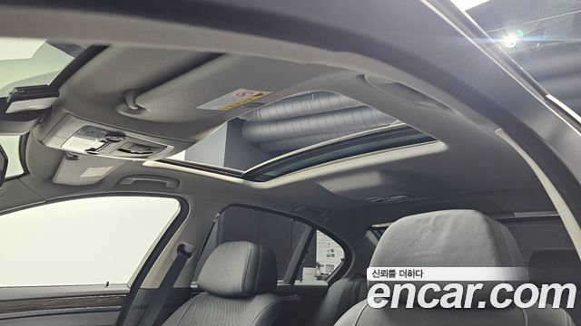 BMW 5 Series (F10) 528i Luxury Plus 2016 — фото 34