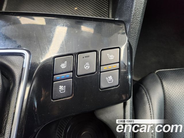 Kia Sportage (V) Diesel 2.0 2WD Prestige 2022 — фото 19