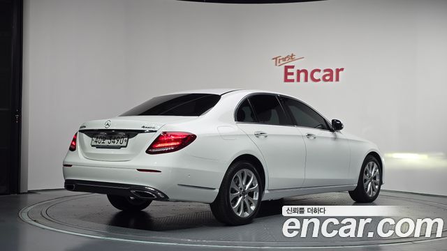 Mercedes-Benz E-Class (W213) E220d 4MATIC Exclusive 2019 — фото 2