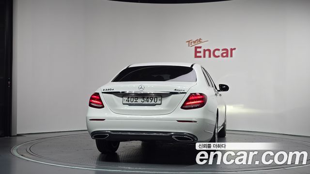 Mercedes-Benz E-Class (W213) E220d 4MATIC Exclusive 2019 — фото 4