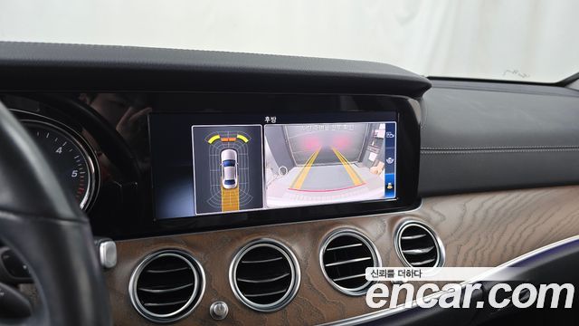 Mercedes-Benz E-Class (W213) E220d 4MATIC Exclusive 2019 — фото 15