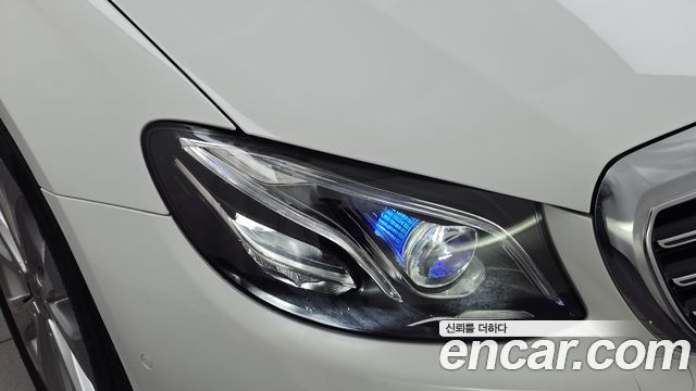 Mercedes-Benz E-Class (W213) E220d 4MATIC Exclusive 2019 — фото 22