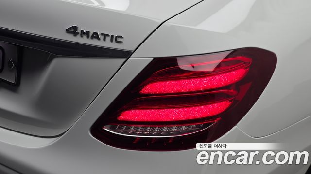 Mercedes-Benz E-Class (W213) E220d 4MATIC Exclusive 2019 — фото 23