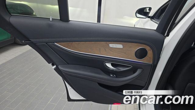 Mercedes-Benz E-Class (W213) E220d 4MATIC Exclusive 2019 — фото 25