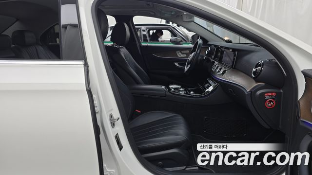 Mercedes-Benz E-Class (W213) E220d 4MATIC Exclusive 2019 — фото 26