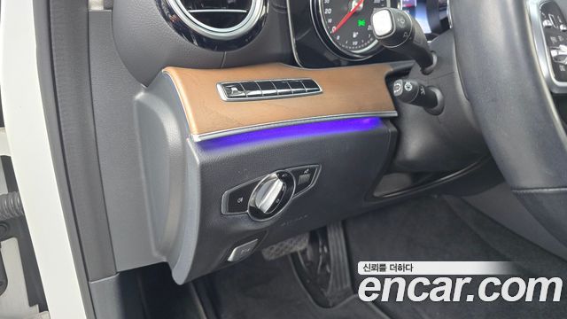 Mercedes-Benz E-Class (W213) E220d 4MATIC Exclusive 2019 — фото 28