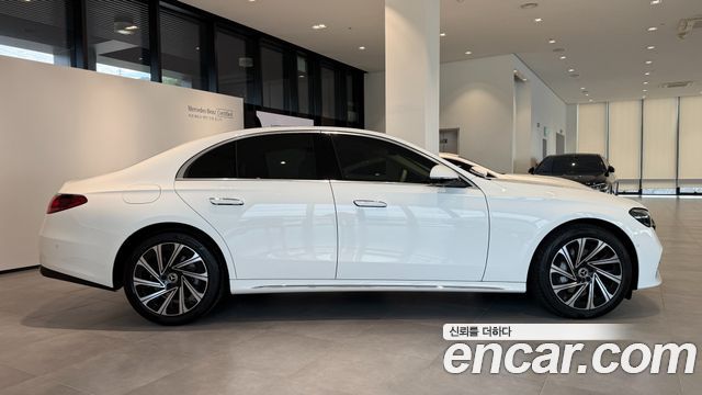 Mercedes-Benz E-Class (W214) E300 4MATIC Exclusive 2026 — фото 9