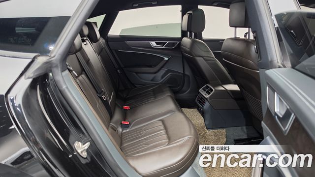 Audi A7 (4K) 55 TFSI Quattro Premium 2020 — фото 11