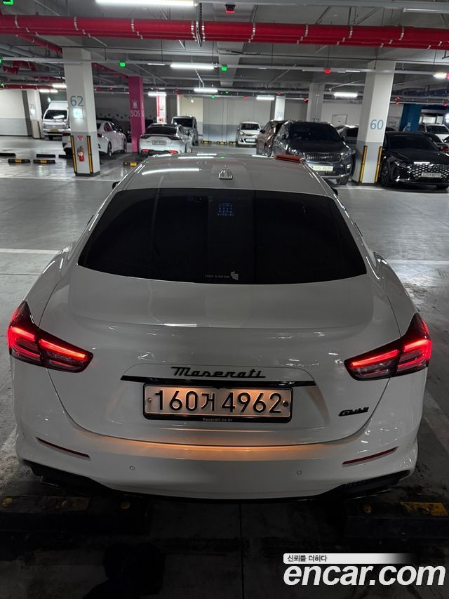 Maserati Ghibli 3.0S Q4 GranSport 3rd 2019 — фото 4