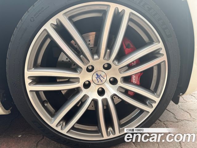 Maserati Ghibli 3.0S Q4 GranSport 3rd 2019 — фото 6