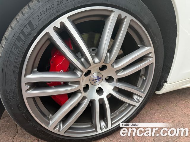 Maserati Ghibli 3.0S Q4 GranSport 3rd 2019 — фото 8