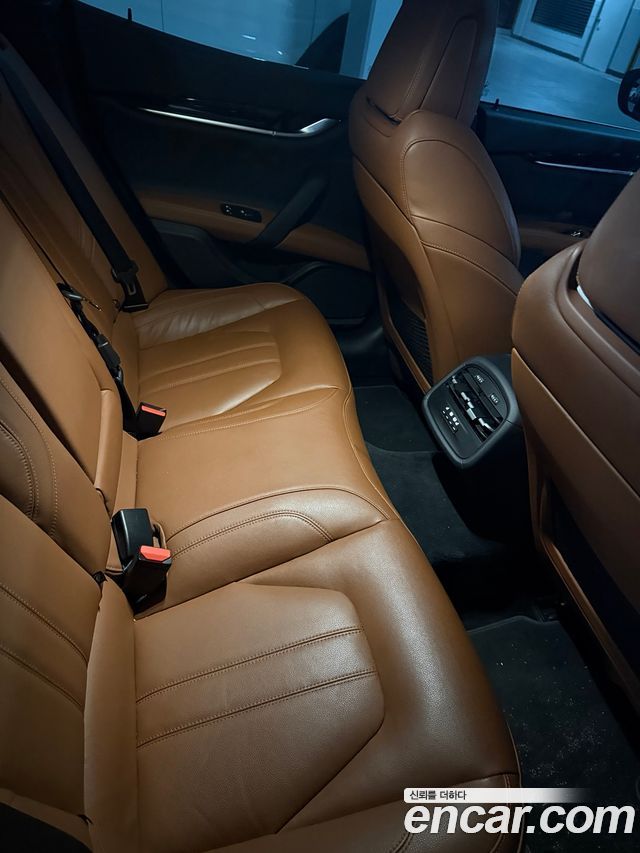 Maserati Ghibli 3.0S Q4 GranSport 3rd 2019 — фото 10