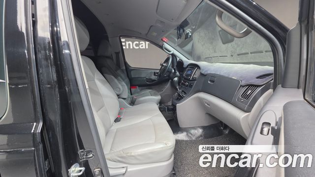 Hyundai Grand Starex 3-Seater VAN Smart 2017 — фото 10
