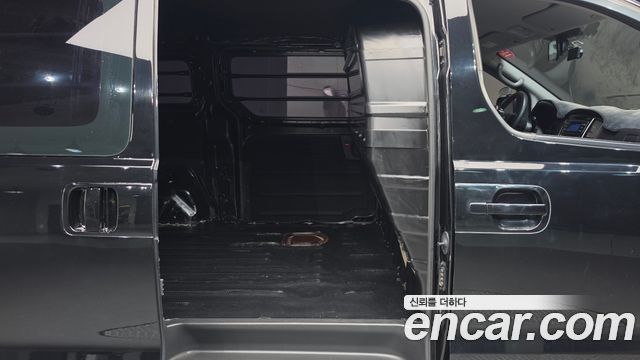 Hyundai Grand Starex 3-Seater VAN Smart 2017 — фото 17