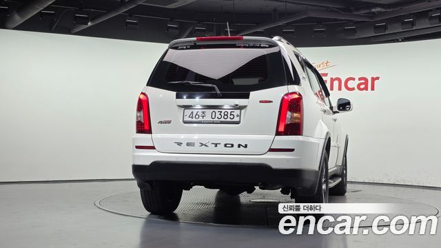 KG Mobility (SsangYong) Rexton W 2.2 4WD RX7 Luxury 2016 — фото 4