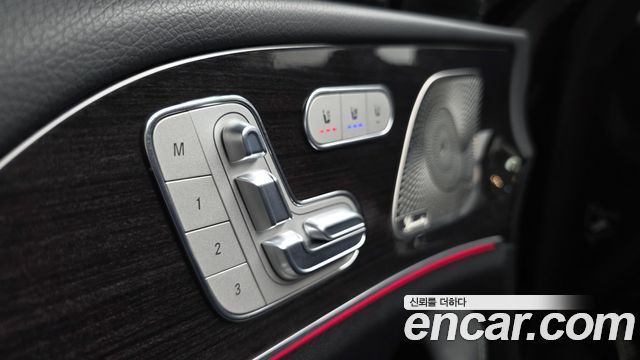 Mercedes-Benz GLE-Class (W167) GLE400d 4MATIC Coupe 2023 — фото 27