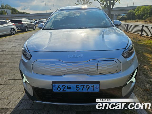 Kia Niro Plus Light (Taxi Trim) 2024 — фото 2