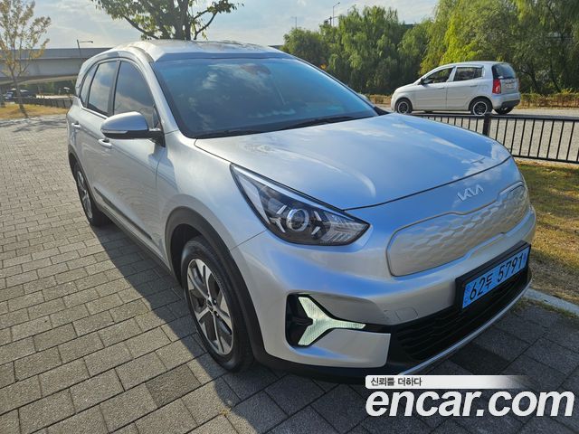 Kia Niro Plus Light (Taxi Trim) 2024 — фото 3