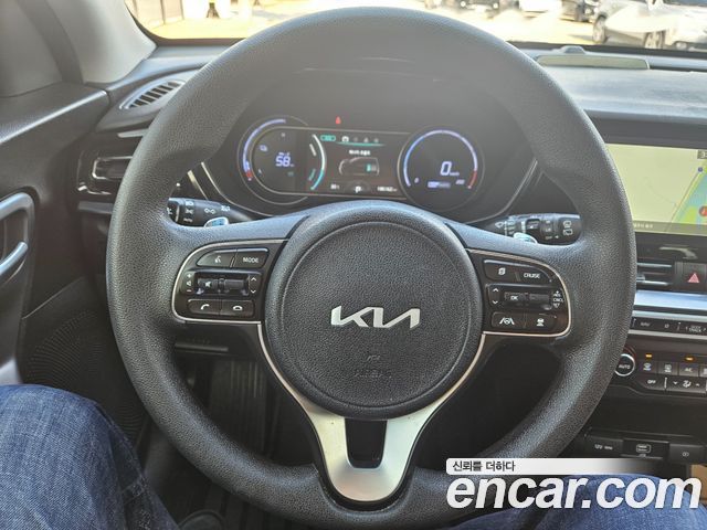 Kia Niro Plus Light (Taxi Trim) 2024 — фото 6