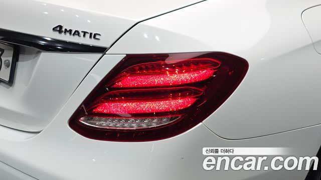 Mercedes-Benz E-Class (W213) E220d Exclusive 2018 — фото 23