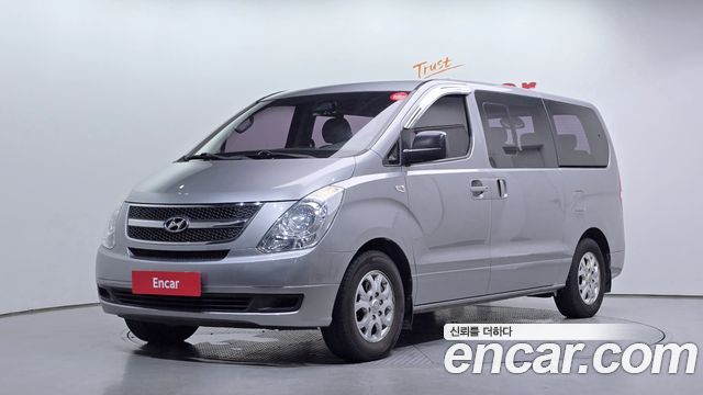 Hyundai Grand Starex 12-Seater Wagon CVX Deluxe