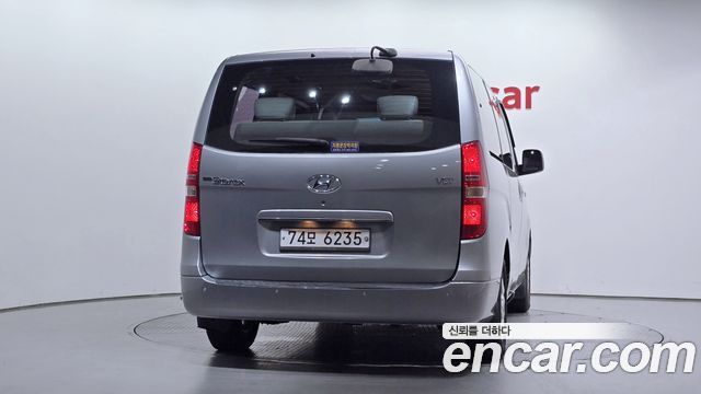 Hyundai Grand Starex 12-Seater Wagon CVX Deluxe 2015 — фото 4