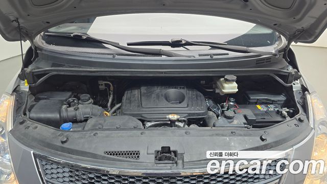 Hyundai Grand Starex 12-Seater Wagon CVX Deluxe 2015 — фото 6