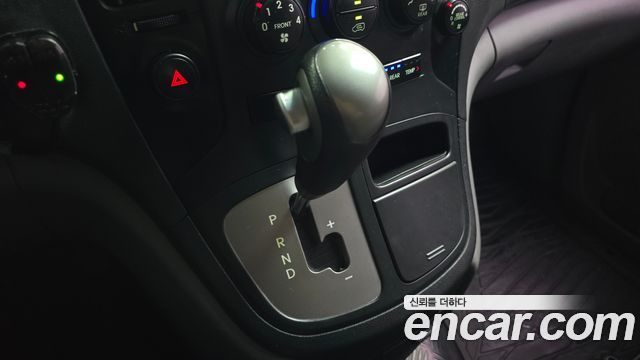 Hyundai Grand Starex 12-Seater Wagon CVX Deluxe 2015 — фото 9