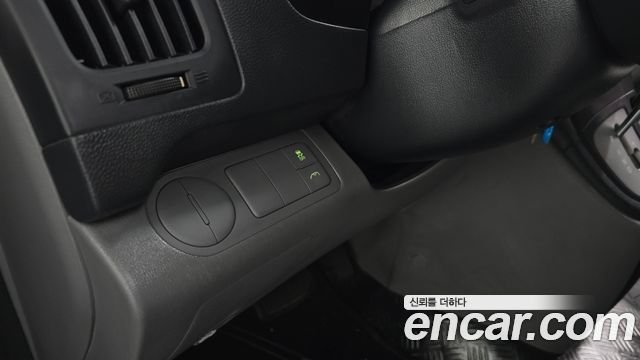 Hyundai Grand Starex 12-Seater Wagon CVX Deluxe 2015 — фото 20