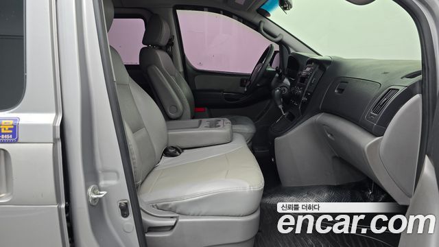 Hyundai Grand Starex 12-Seater Wagon CVX Deluxe 2015 — фото 26