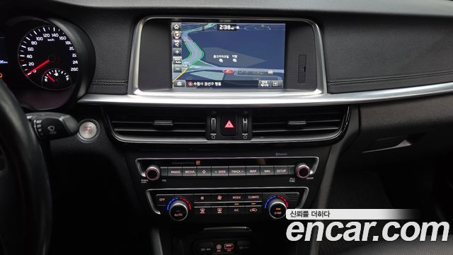 Kia K5 (II) 2.0 Prestige 2019 — фото 13