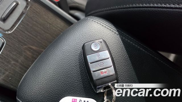 Kia K5 (II) 2.0 Prestige 2019 — фото 19